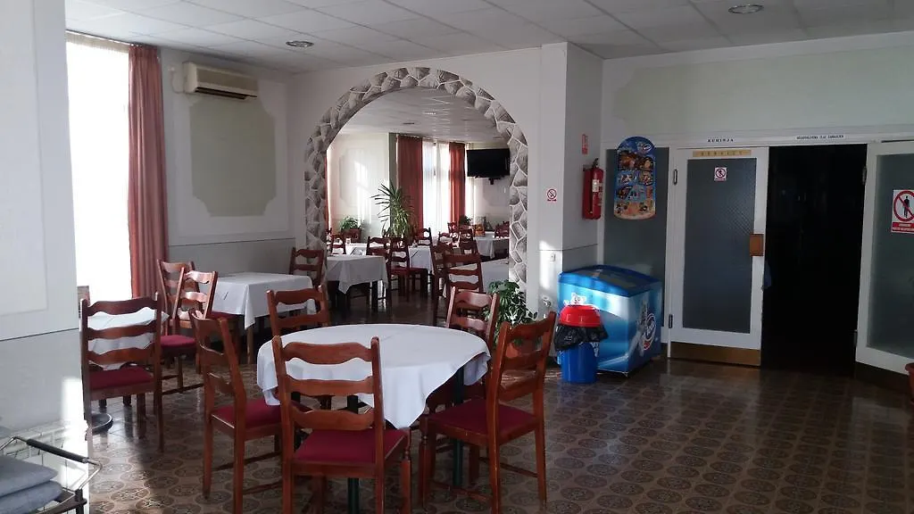 Hotel Kraljevica 2*,  Croazia